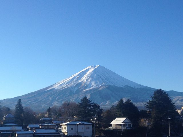 雪の富士山