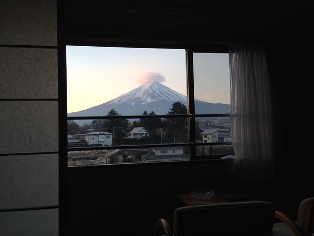部屋から富士山の見える宿