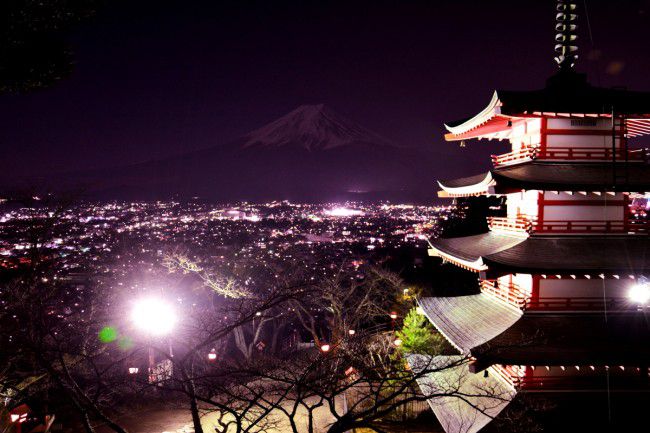 富士山と五重の塔